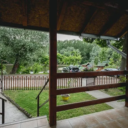 Pool And Splav Dunavac Nocleg ze śniadaniem