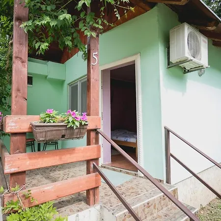 Pool And Splav Dunavac