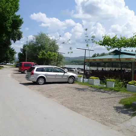 Pool And Splav Dunavac