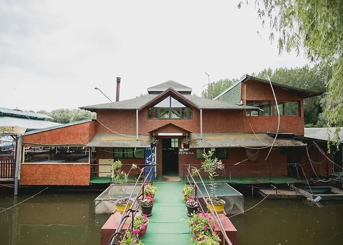 krevet i doručak Pool And Splav Dunavac 4*